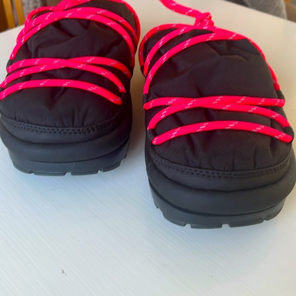 Ugg platform slippers - Picture 2 of 4